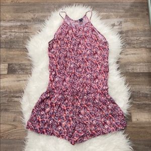 GAP • Leaf print Romper